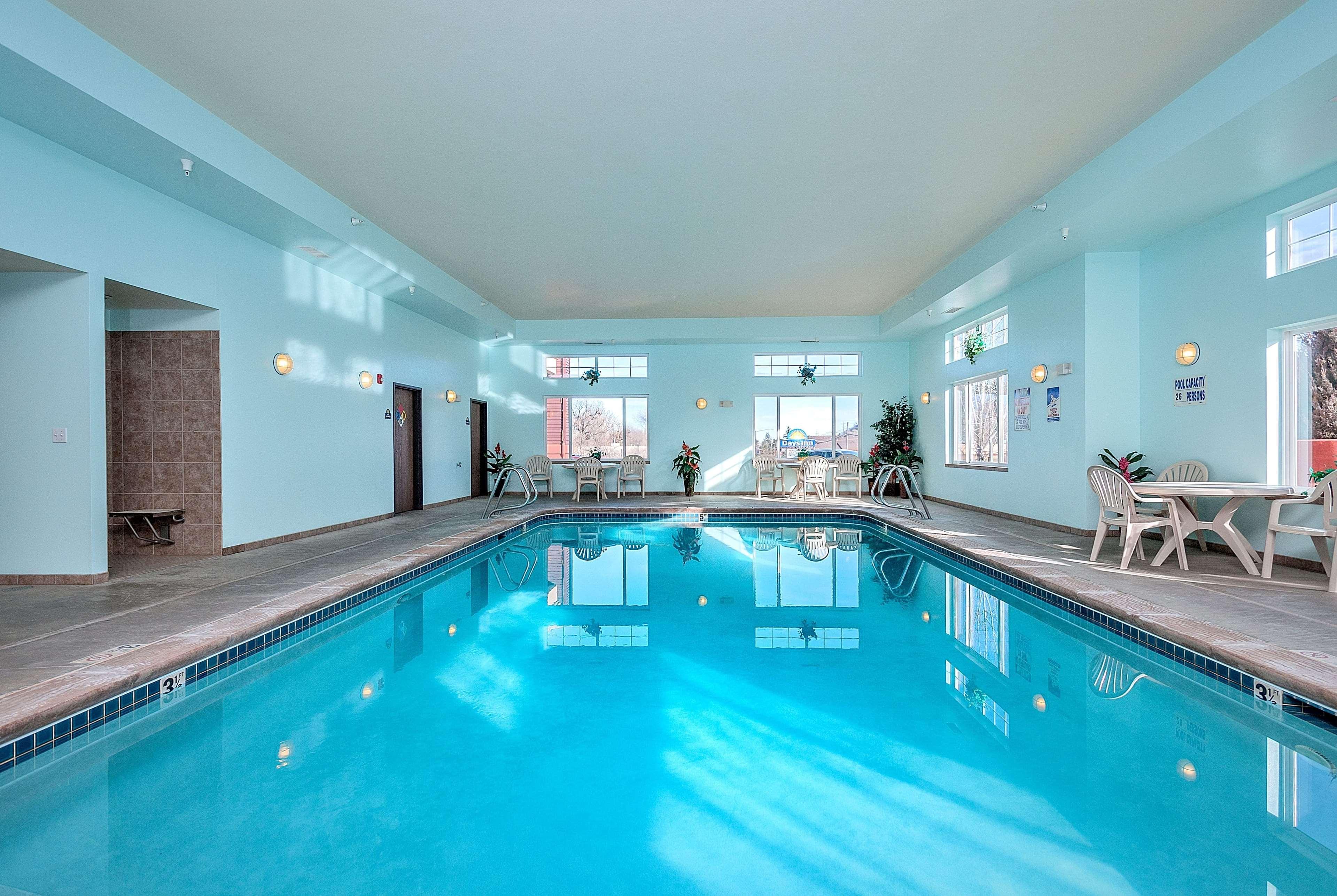 Days Inn By Wyndham Маниту-Спрингс Экстерьер фото